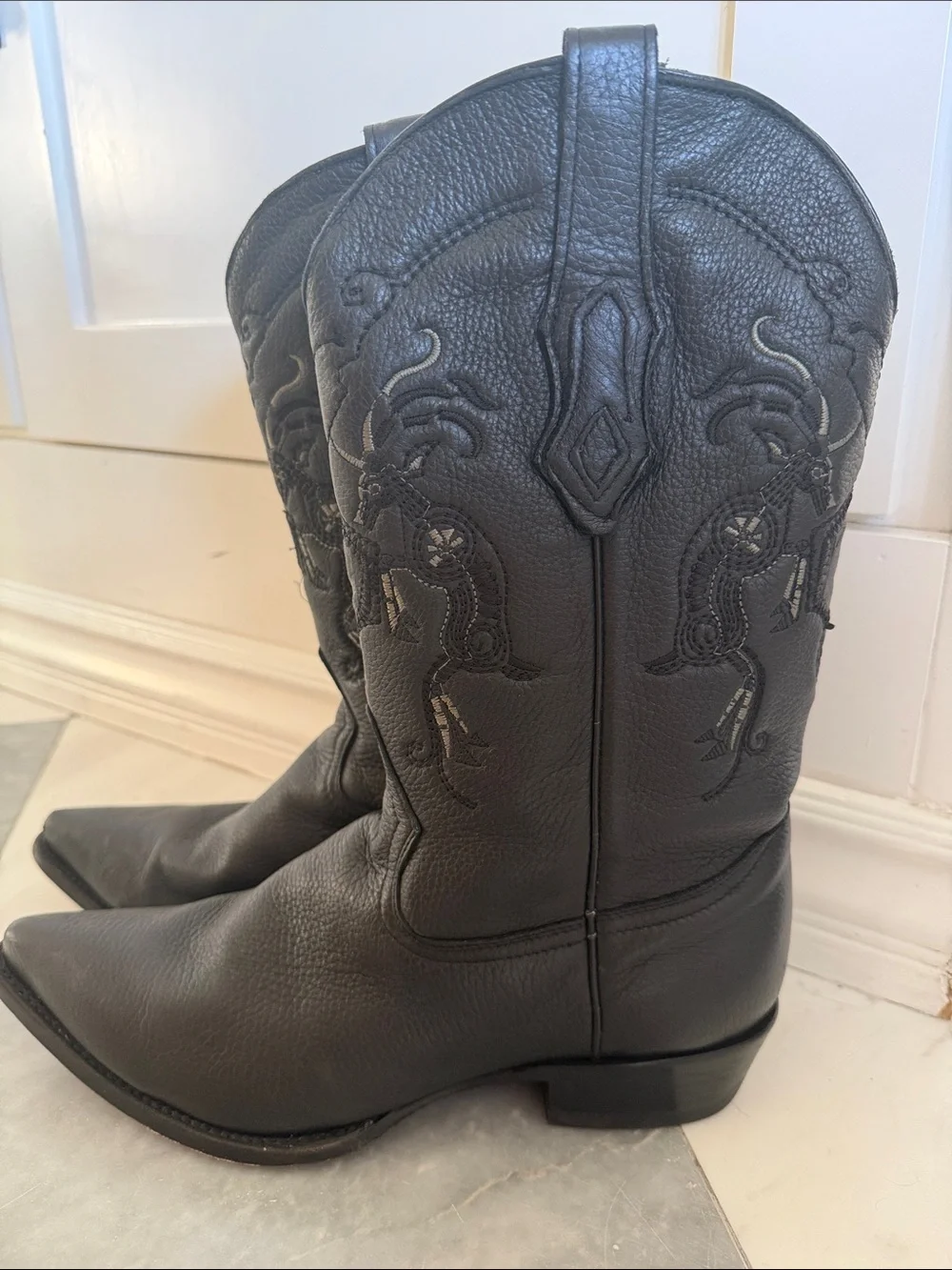 Cuadra men’s 9.5 black cowboy boots